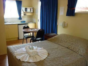 Roma Aussie Tourist Park Motel Exterior photo